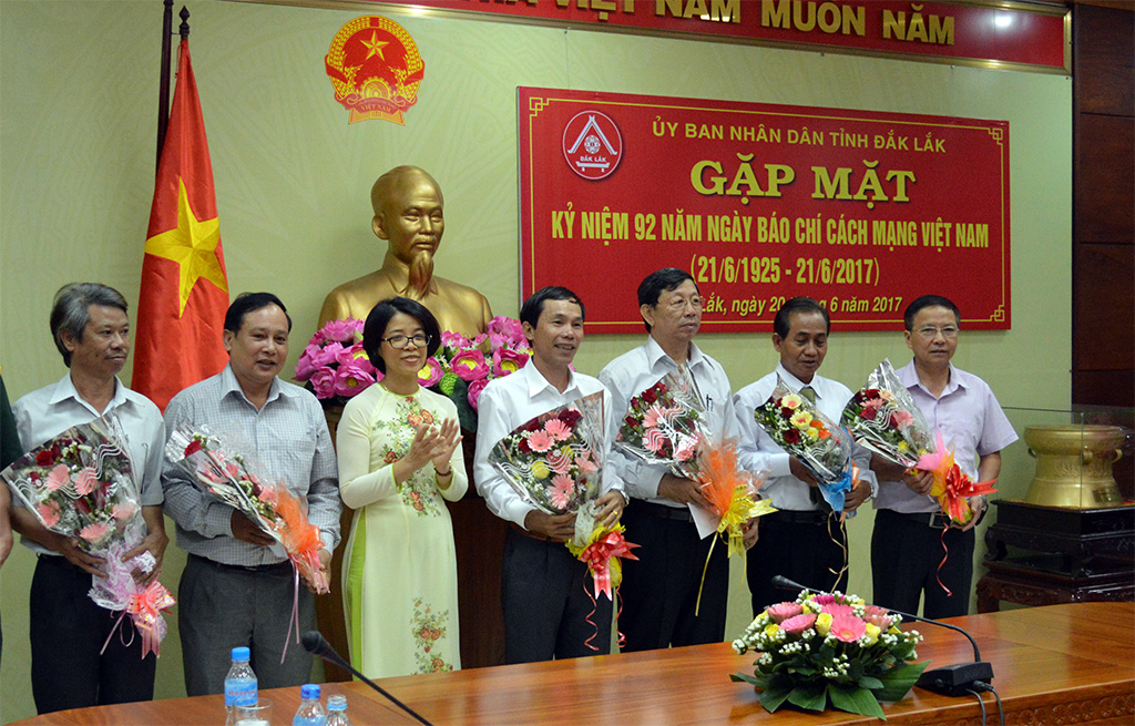 UBND tỉnh gặp mặt các cơ quan báo chí