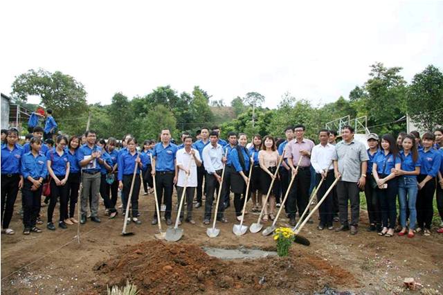 Tuổi trẻ khối Doanh nghiệp tỉnh với công trình chào mừng Đại hội Đoàn các cấp