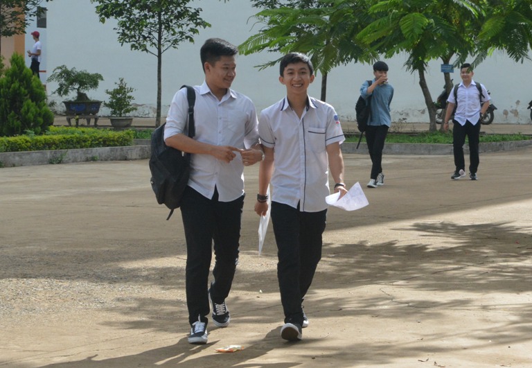 Kỳ thi THPT Quốc gia năm 2017: Toàn tỉnh có 99,24% thí sinh dự thi môn Ngoại ngữ.