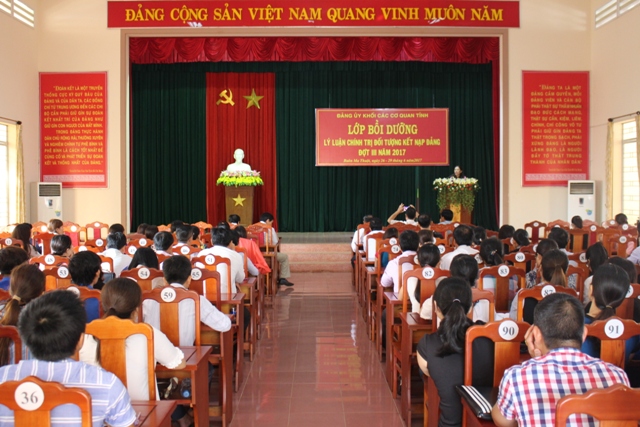 197 học viên tham dự Lớp bồi dưỡng lý luận chính trị đợt III năm 2017