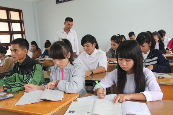 Tình hình sáp nhập các Trung tâm công lập cấp huyện và bàn giao chức năng quản lý Nhà nước về giáo dục nghề nghiệp