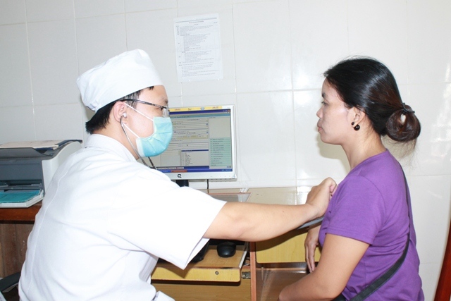 Điều chỉnh tăng phí dịch vụ y tế - Người dân cần tích cực tham gia bảo hiểm