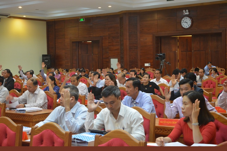 HĐND tỉnh thông qua Nghị quyết chuyên đề về kết quả giám sát việc chấp hành pháp luật trong công tác quản lý, khai thác khoáng sản trên địa bàn tỉnh.