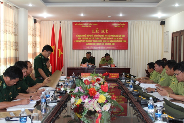 Bộ Chỉ huy Bộ đội Biên phòng tỉnh Đắk Lắk và Chi Cục kiểm lâm tỉnh Đắk Lắk tổ chức Lễ ký kế hoạch phối hợp