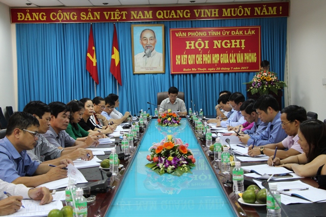 Giao ban quy chế phối hợp giữa các văn phòng