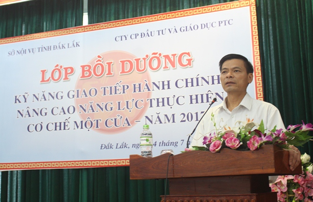 Khai mạc Lớp bồi dưỡng “Kỹ năng giao tiếp hành chính, nâng cao năng lực thực hiện cơ chế một cửa năm 2017”