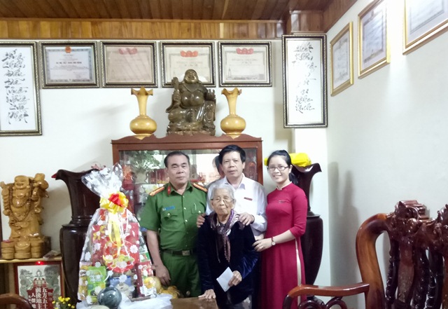 Agribank Đắk Lắk, nhiều hoạt động đền ơn đáp nghĩa nhân kỷ niệm 70 năm ngày thương binh liệt sỹ.