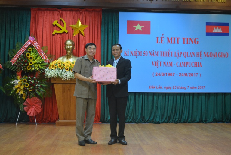 Marking 50th anniversary of Vietnam - Cambodia diplomatic relations