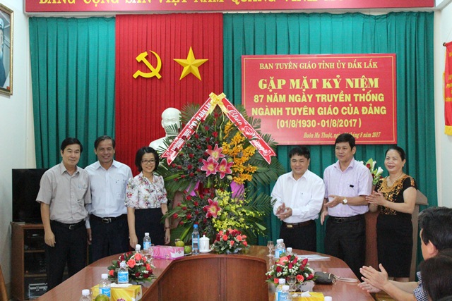 Ban Tuyên giáo Tỉnh ủy gặp mặt Kỷ niệm 87 năm Ngày truyền thống ngành Tuyên giáo của Đảng