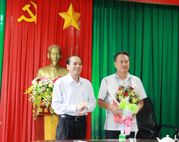 Announcing the appointment Decision to Leaders of DOLISA