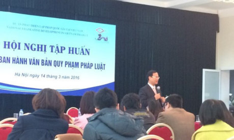 Báo cáo về tình hình cán bộ, công chức làm công tác xây dựng chính sách, soạn thảo, thẩm định văn bản quy phạm pháp luật