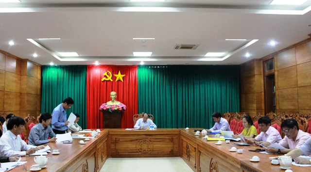 UBND tỉnh họp về phân khai và điều chỉnh kế hoạch đầu tư nguồn vốn ngân sách địa phương năm 2017.