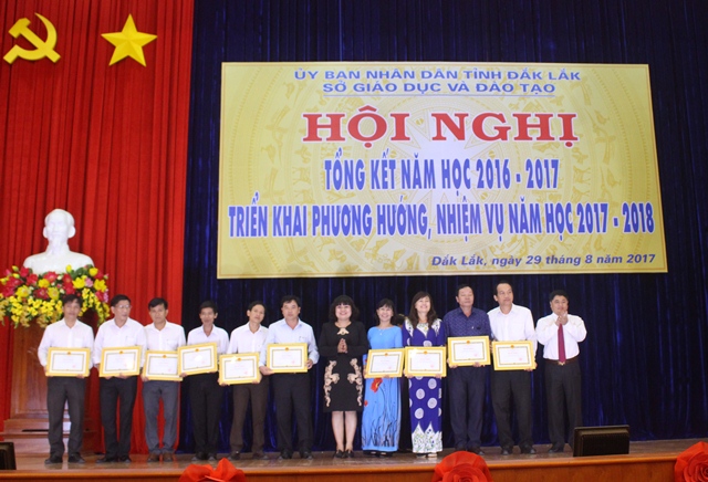 Hội nghị tổng kết năm học 2016-2017 và triển khai phương hướng, nhiệm vụ năm học 2017-2018