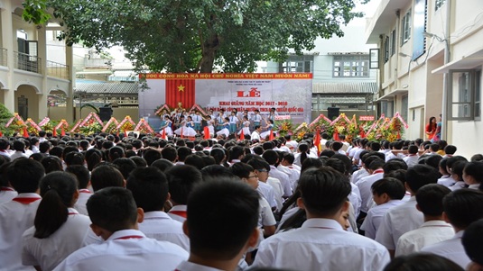 Trường THCS Phan Bội Châu khai giảng năm học và đón Bằng công nhận trường Chuẩn quốc gia