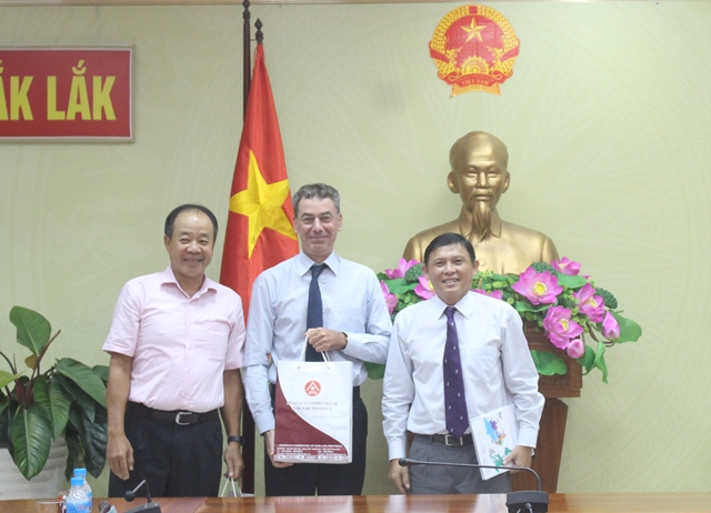 UBND tỉnh làm việc với Tổ chức Đại học Pháp ngữ