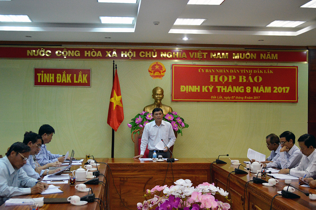 UBND tỉnh họp báo định kỳ tháng 8 năm 2017