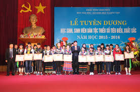 Giới thiệu học sinh tham dự Lễ tuyên dương học sinh, sinh viên dân tộc thiểu số xuất sắc tiêu biểu năm 2017