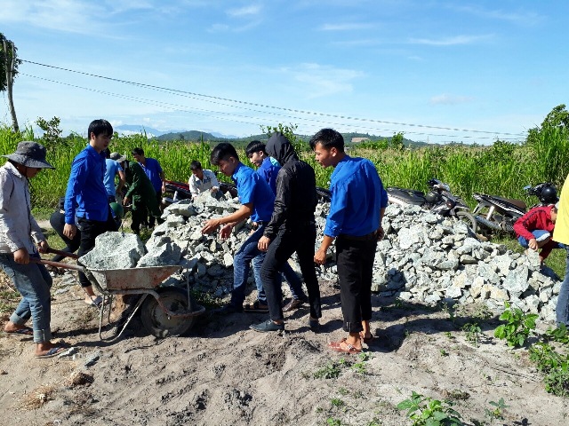 Huyện Đoàn Ea Kar khởi công xây dựng Nhà nhân ái cho hộ nghèo