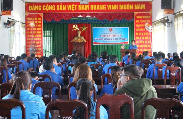 Khai mạc lớp Tập huấn kỹ năng, nghiệp vụ công tác Đoàn cấp xã, phường, thị trấn năm 2017