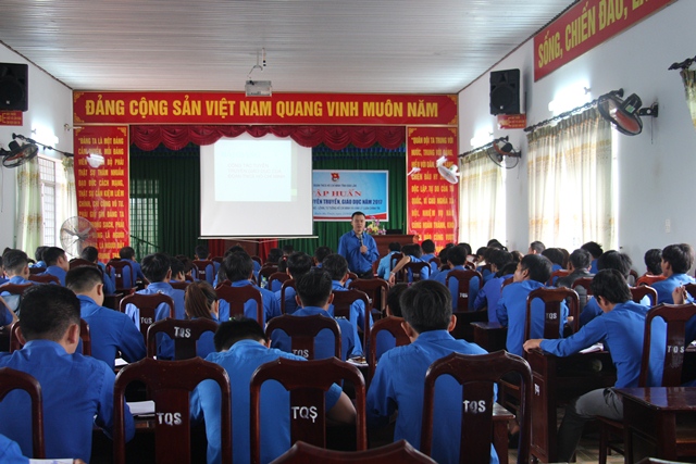 Hội nghị tập huấn công tác tuyên truyền giáo dục năm 2017