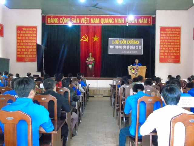 Khai giảng lớp bồi dưỡng Chính trị - Nghiệp vụ công tác Đoàn