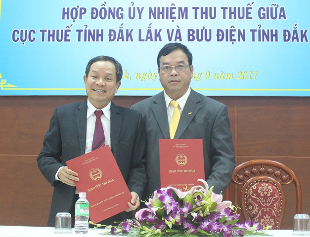 Cục Thuế tỉnh và Bưu điện tỉnh ký kết hợp đồng ủy nhiệm thu thuế