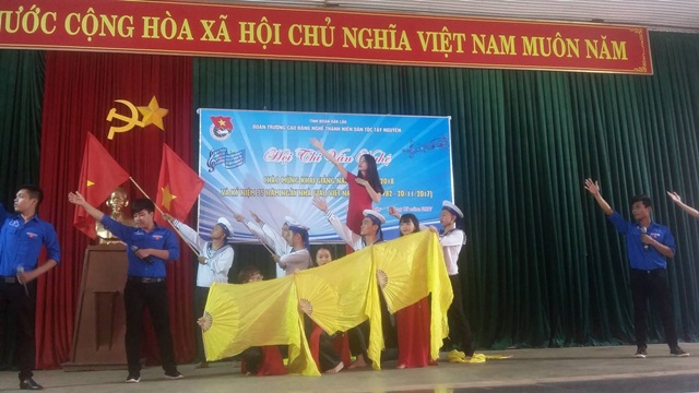 Hội thi văn nghệ chào mừng Khai giảng năm học 2017 – 2018 và kỷ niệm 35 năm ngày Nhà giáo Việt Nam