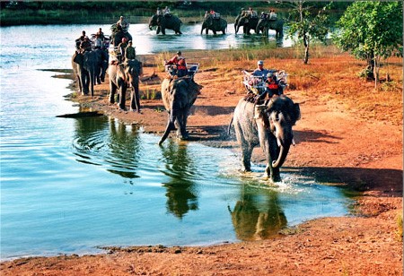 Tuyên truyền nâng cao nhận thức xã hội về phát triển du lịch và ứng xử văn minh trong hoạt động du lịch trên địa bàn tỉnh