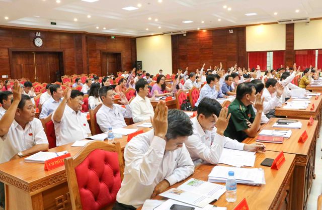 Kỳ họp bất thường HĐND tỉnh khóa IX thông qua 10 nghị quyết quan trọng