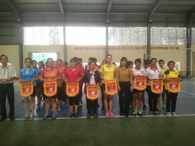 Huyện Lắk sôi nổi giải bóng chuyền nữ năm 2017