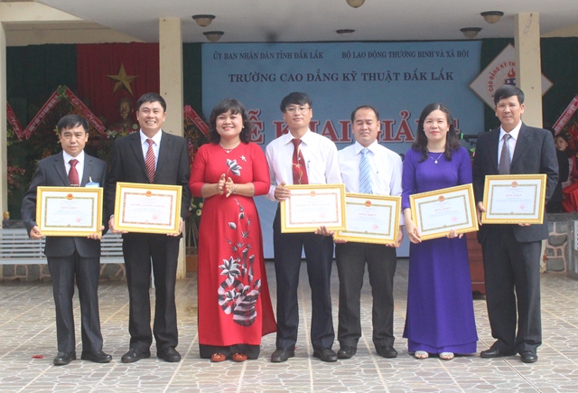 Trường Cao đẳng Kỹ thuật Đắk Lắk khai giảng năm học 2017-2018