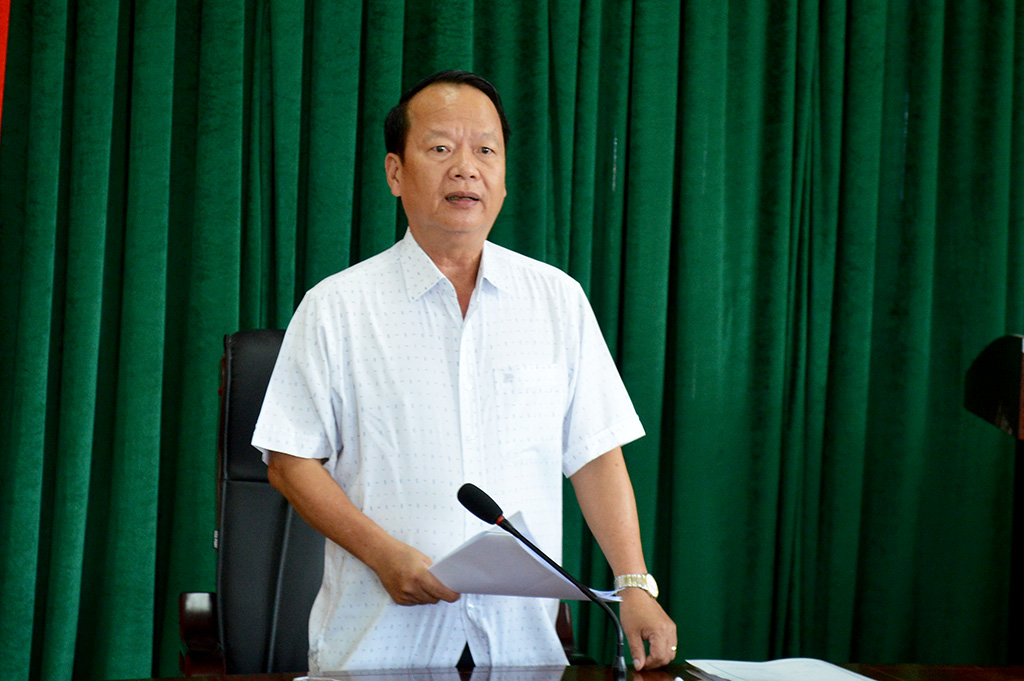 Giám sát công tác cấp Giấy chứng nhận quyền sử dụng đất tại huyện Cư Kuin.