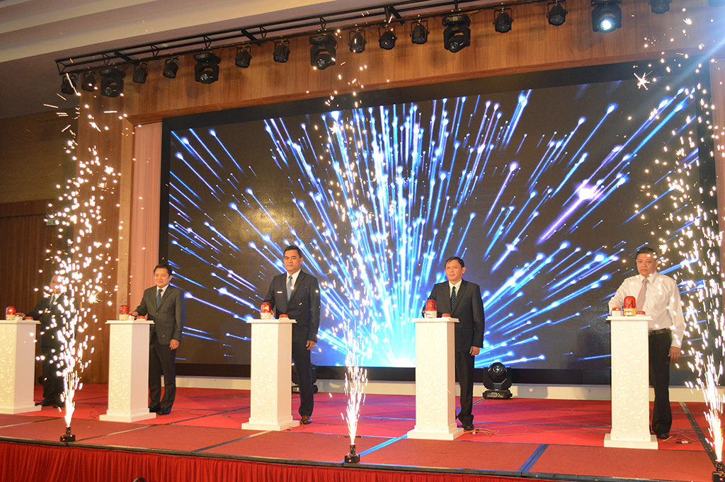 Inaugurating the e-public service system integrated with electronic one-stop-shop