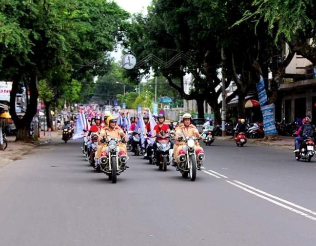 Trung cấp Luật Buôn Ma Thuột tổ chức chuỗi hoạt động hưởng ứng Ngày Pháp luật nước Cộng hòa xã hội chủ ngĩa Việt Nam năm 2017
