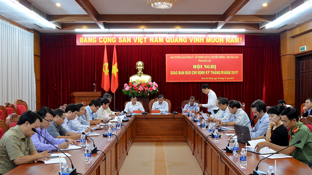 Hội nghị giao ban báo chí định kỳ tháng 10