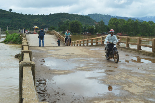 Kinh phí khắc phục hậu quả lụt bão, đảm bảo giao thông bước 1 cầu Cư Păm, km21+050, đường tỉnh ĐT. 689 (Tỉnh lộ 9).
