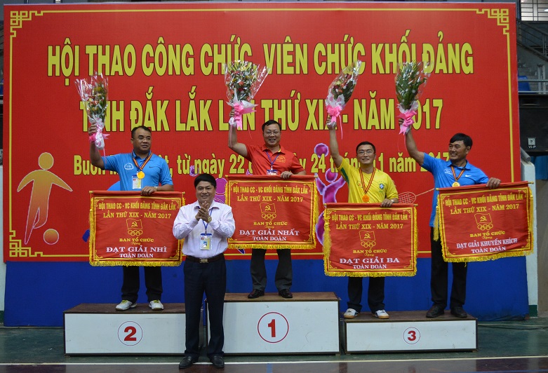 Văn phòng Tỉnh ủy giành ngôi Nhất toàn đoàn Hội thao công chức, viên chức khối Đảng tỉnh Đắk Lắk lần thứ XIX năm 2017.