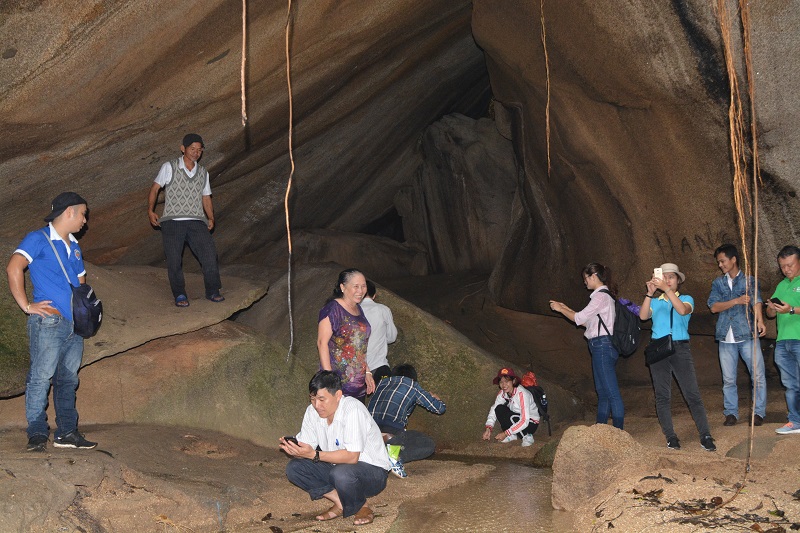 Khảo sát du lịch huyện Lắk.