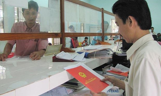 Phối hợp giữa cơ quan Đăng ký đất đai và cơ quan Thuế trong việc xử lý hồ sơ xác định nghĩa vụ tài chính về đất đai