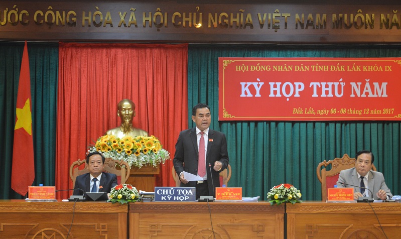 Kỳ họp thứ Năm, HĐND tỉnh: Sôi nổi phiên chất vấn và trả lời chất vấn.