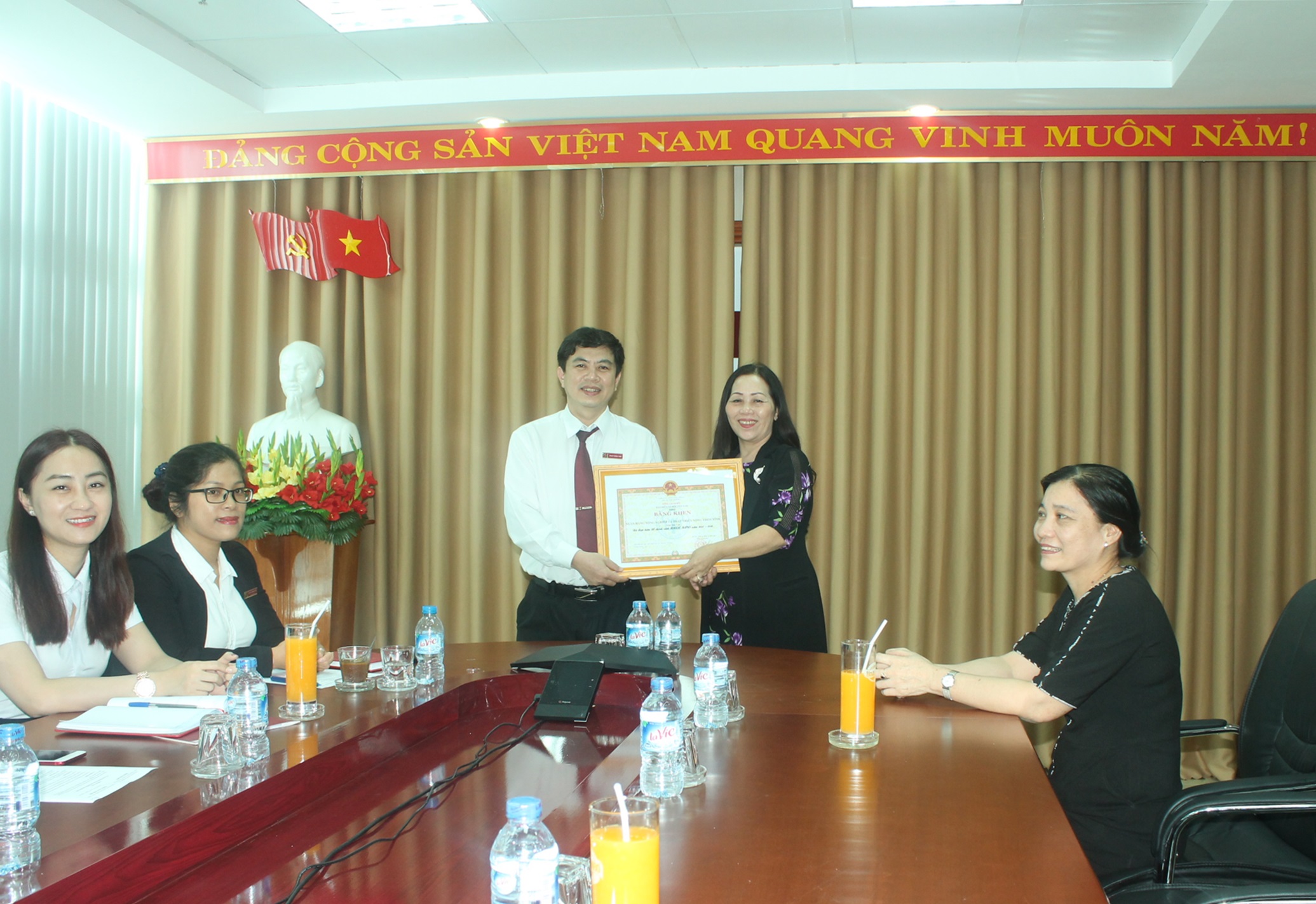 Agribank tỉnh Đắk Lắk, nhận Bằng khen của Tổng Giám đốc Bảo hiểm Xã hội Việt Nam