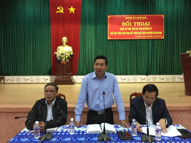 Huyện uỷ Cư M'gar tổ chức buổi đối thoại giữa đồng chí Bí thư, Phó Bí thư Huyện ủy với Hội viên phụ nữ