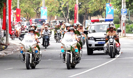 Đảm bảo trật tự, an toàn giao thông trong dịp Tết Dương lịch, Tết Nguyên đán Mậu Tuất và Lễ hội Xuân 2018