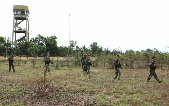 Bố trí vốn Công trình Đài quan sát bảo vệ biên giới, trực chiến đấu phòng không và 03 công trình nước sạch.