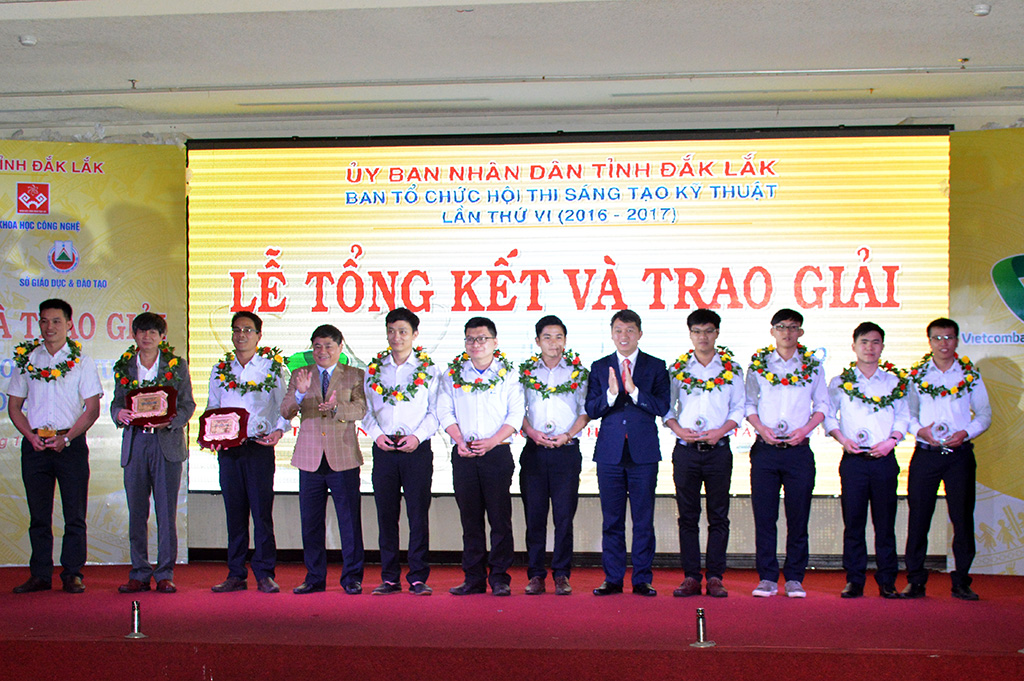 Summing-up and awarding ceremony of 6th provincial Creative Science-Technology Competition