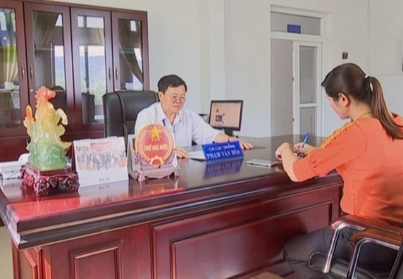 Phỏng vấn: Trao đổi về công tác thu ngân sách Nhà nước năm 2017 và giải pháp năm 2018.