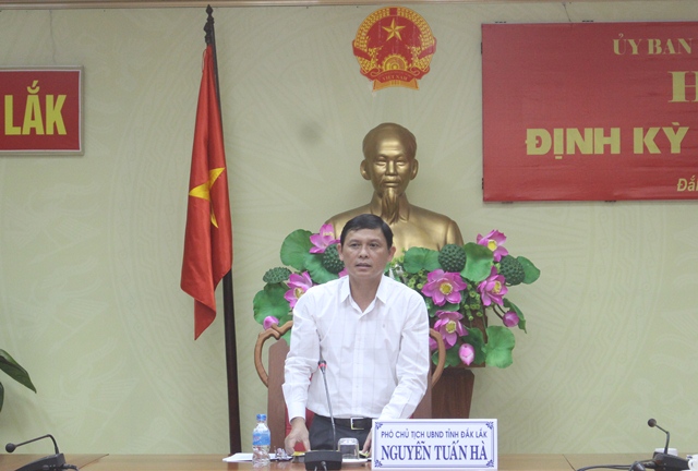 UBND tỉnh họp báo định kỳ tháng 12/2017