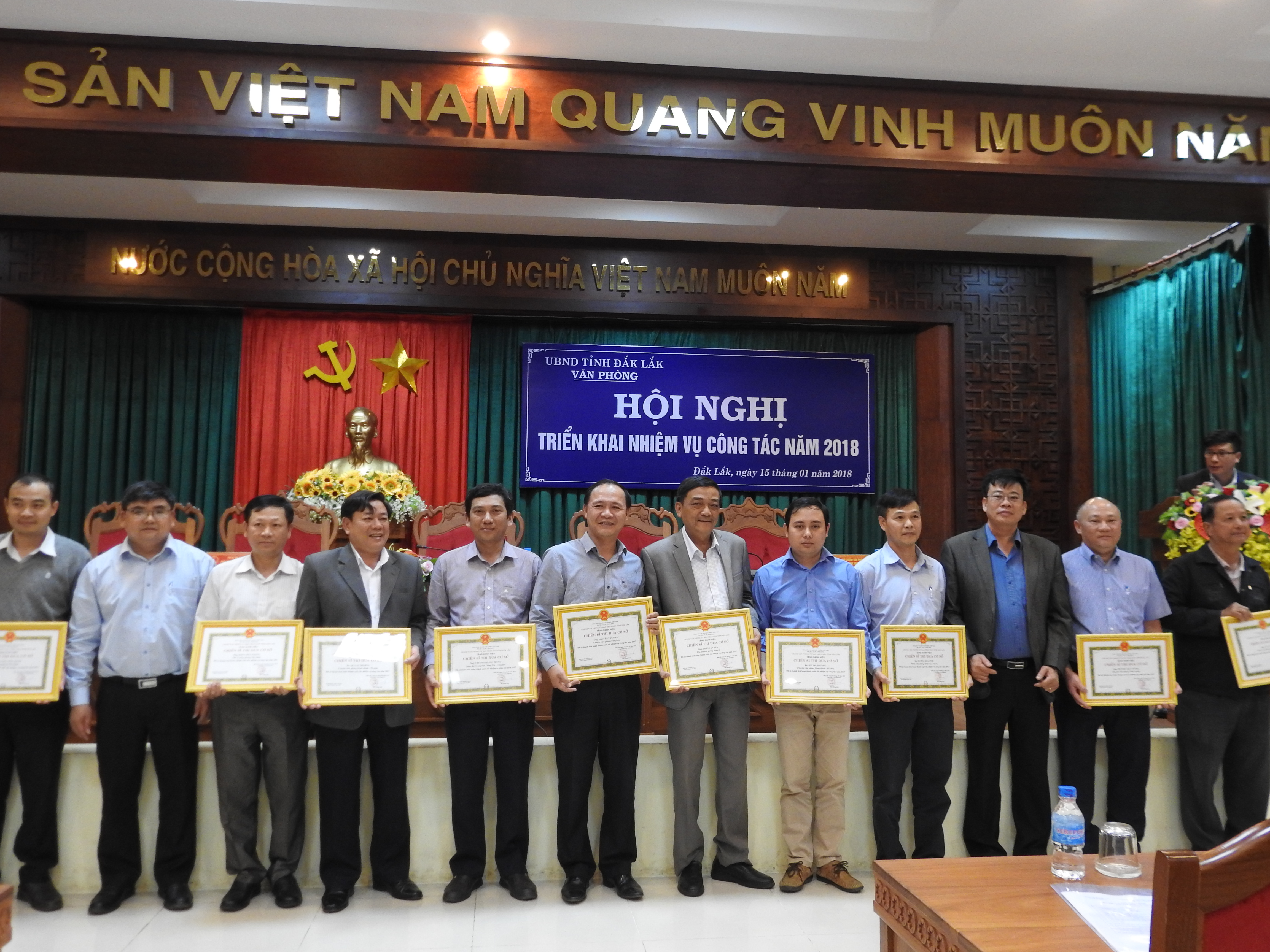 Văn phòng Ủy ban nhân dân tỉnh tổ chức Hội nghị triển khai nhiệm vụ công tác năm 2018