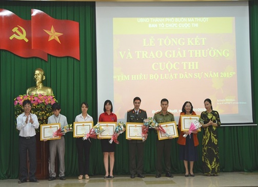 Thành phố Buôn Ma Thuột, tổng kết công tác phổ biến giáo dục pháp luật năm 2017, triển khai nhiệm vụ năm 2018 và Lễ tổng kết, trao giải thưởng cuộc thi Tìm hiểu Bộ Luật dân sự năm 2015”