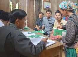 Phê duyệt kết quả rà soát hộ nghèo, hộ cận nghèo năm 2017